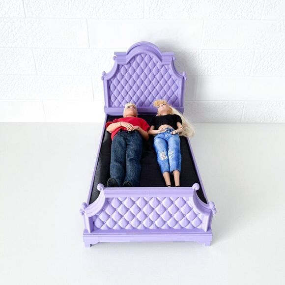 Lavender Tufted Miniature Chesterfield Bed Queen Size 1:6 Scale Barbie Dollhouse - Picture 4 of 7